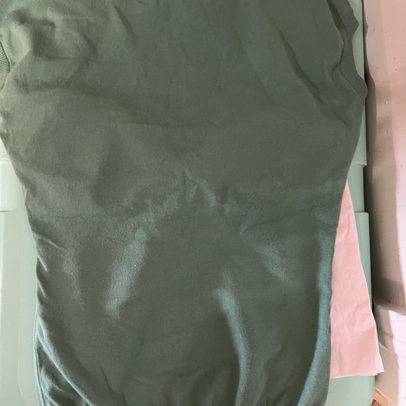 D&G top - Picture 5 of 8